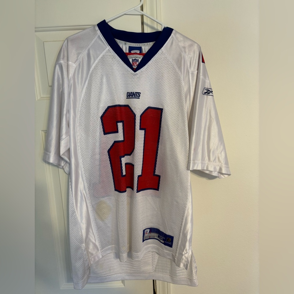 Tiki Barber New York Giants football jersey
Size medium